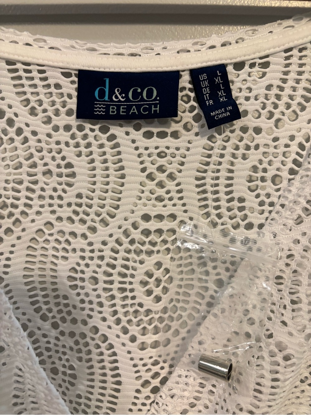 D & Co Beach White Crochet V-Neck Swim Coverup with Drawstring - Picture 3 of 3